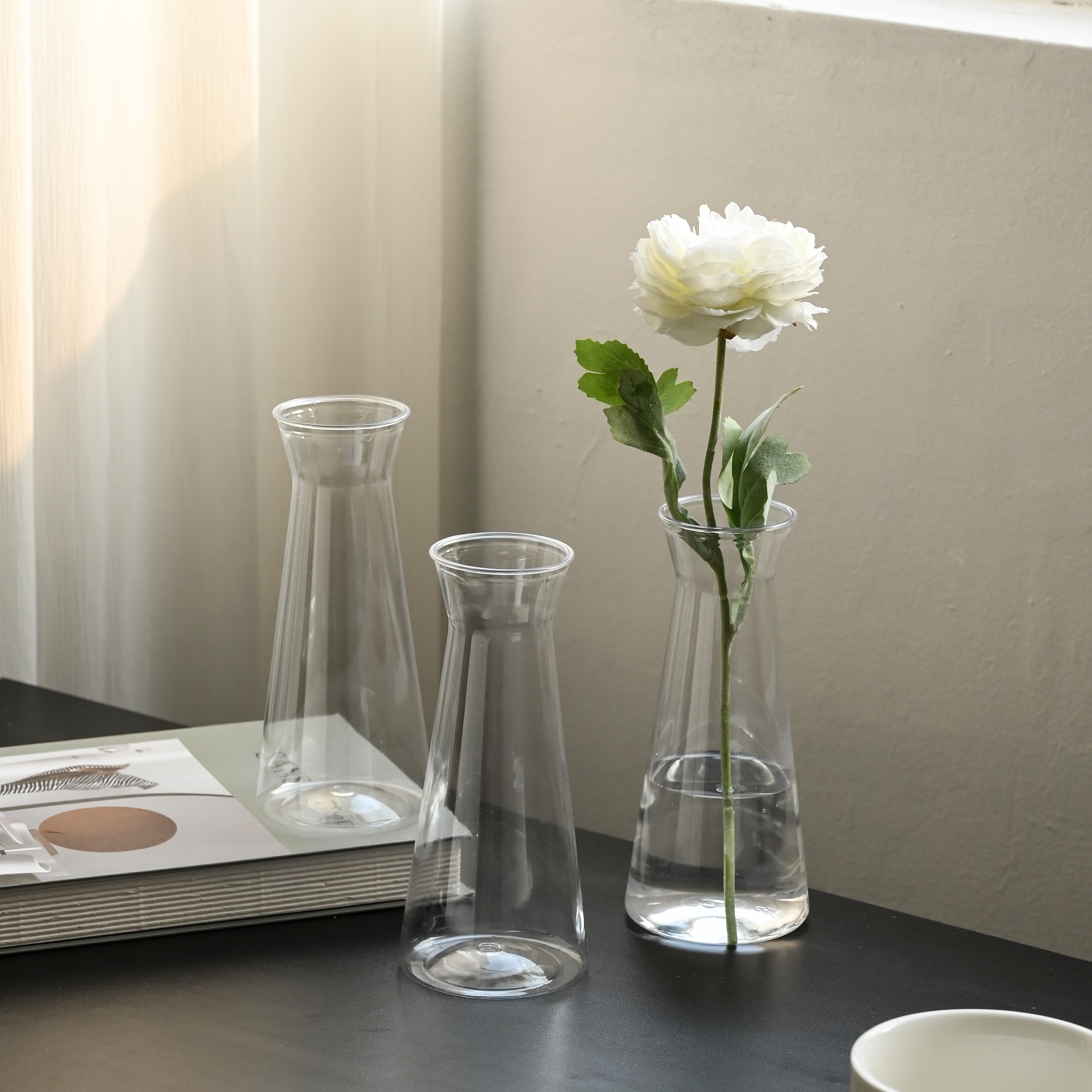 2er-Set flache Plastikvasen, durchsichtige Vasen, Bastelarbeiten für Blumenarrangements * für verschiedene Blumensträuße und Dekorationsausstellungen, festliche und * ideal für Tischdekoration,