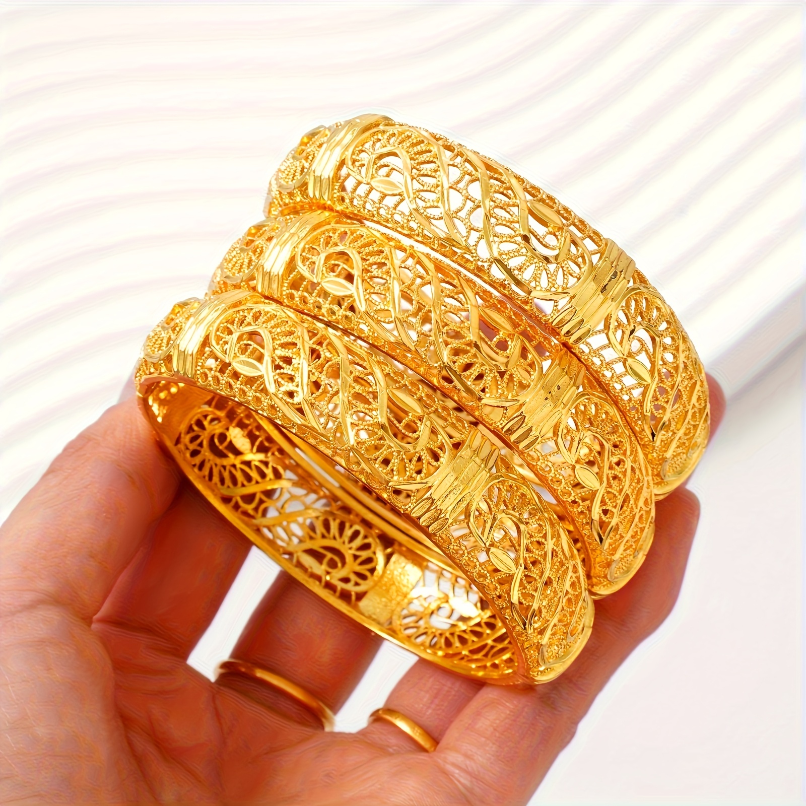 3pcs Gold Plated Openwork Bracelets - Modern Style with Classic Charm