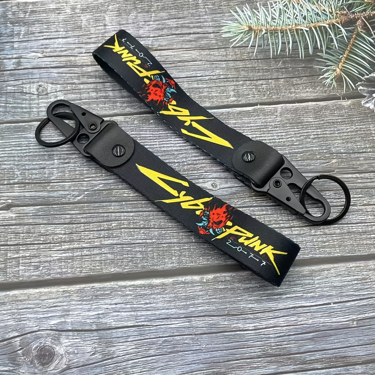 

A Stylish Cyberpunk Keychain Suitable For Car And Motorcycle Key Rings, Perfect As A Decorative Pendant For Riding Backpacks, And A Small Gift For During Holidays.