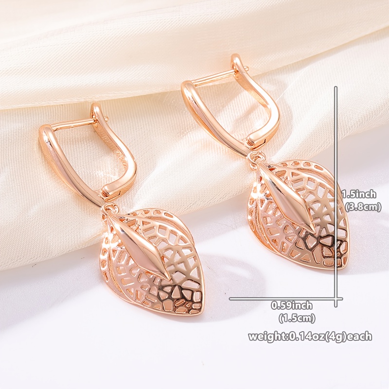 Women's Artistic Hollowed-Out Leaf-Shaped Pendant Earrings