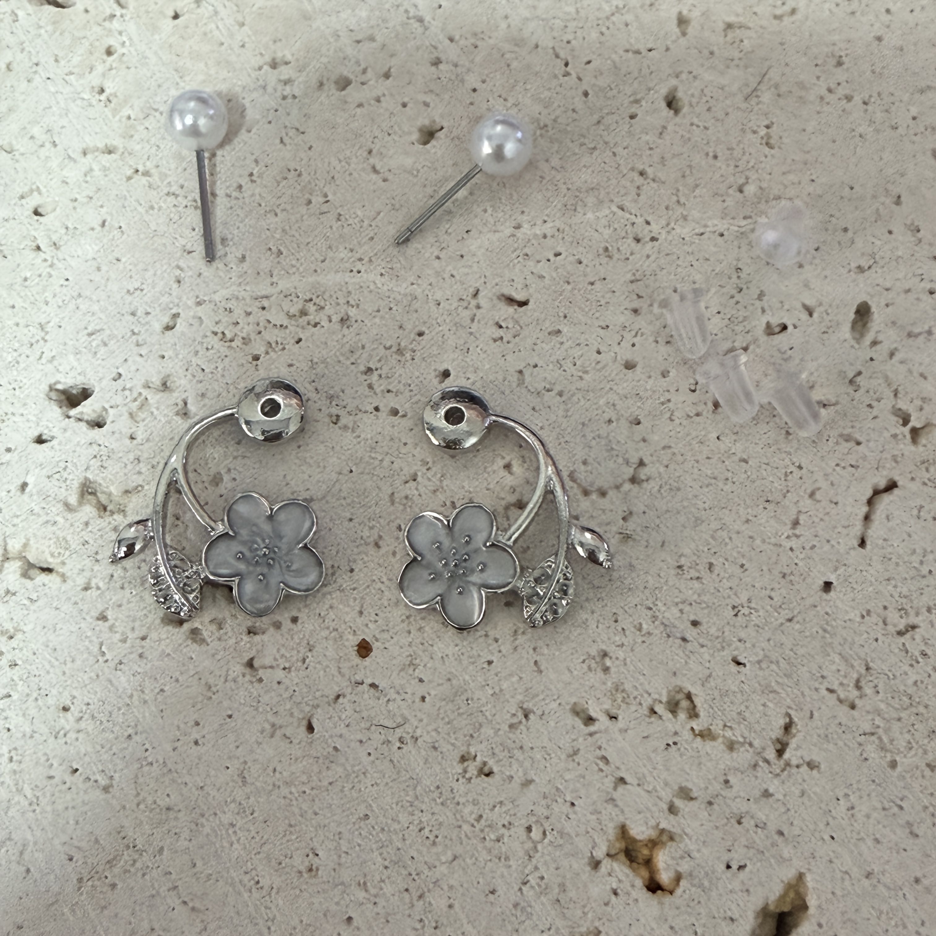 TEMU Un par de aretes florales para mujer, diseño de , elegantes, minimalistas y versátiles