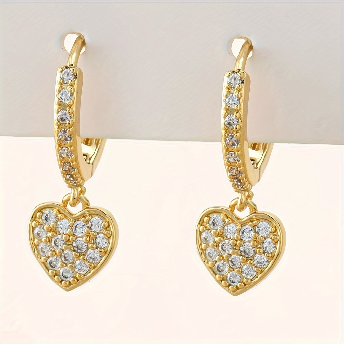 

1 Pair Of And Fashionable Small And Cute Love Ear Clips For Girls Suitable For