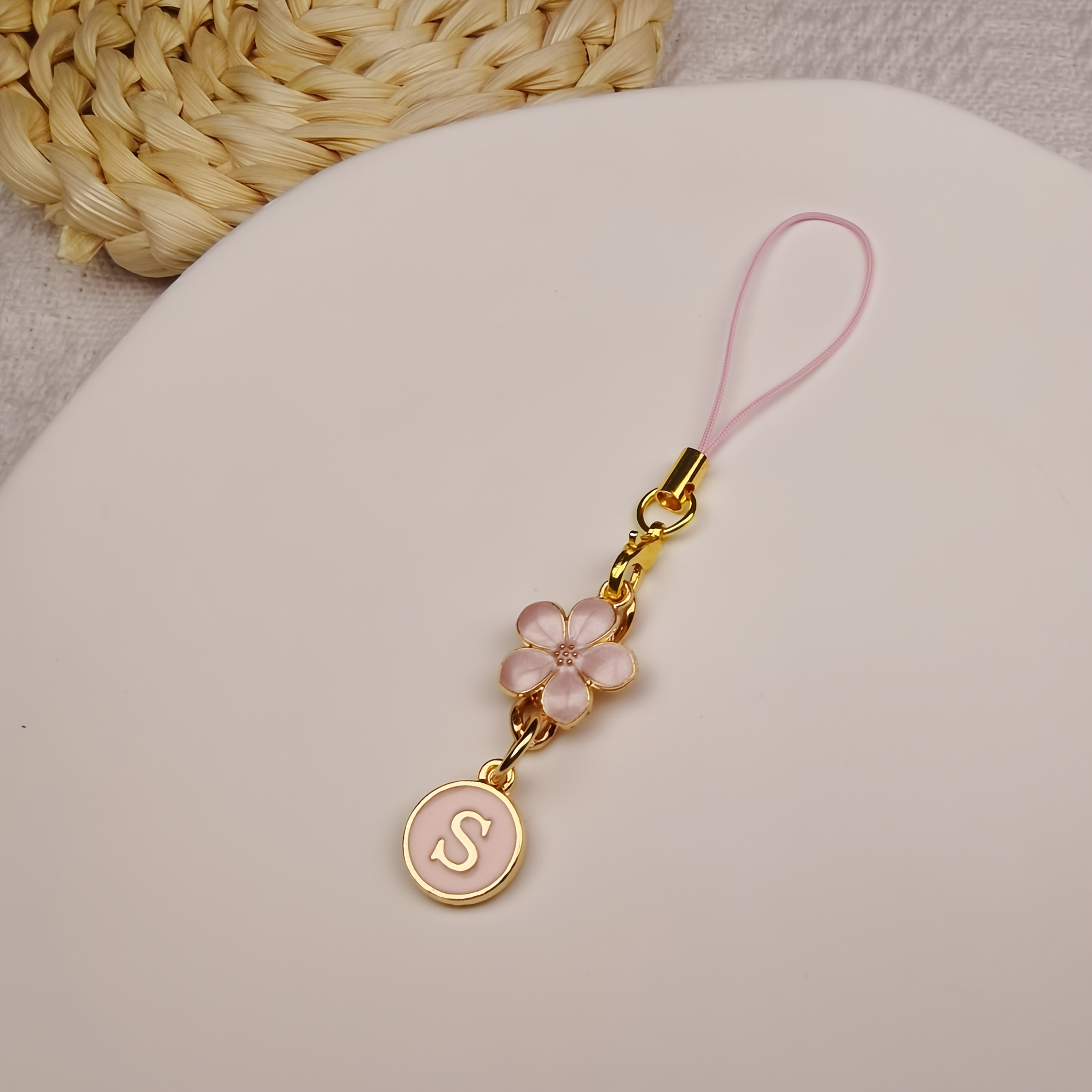 1pc Flower Letter Phone Case With Lanyard/exquisite European And American 26 Letters Phone Charm/suitable For Valentine's Day Mother's Day Birthday Holiday Gifts/for Women Ladies Couples Mom