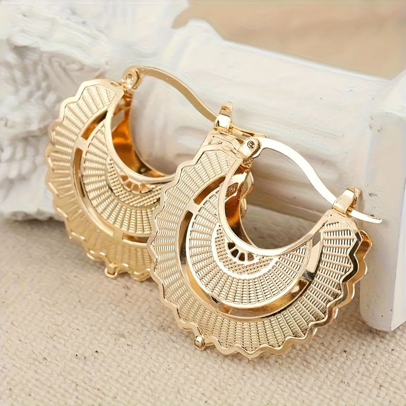 

Fashion Hip Hop Rock Hoop Earrings For Women's Earring Copper Golden Plated Circle Heart Earrings Wedding Jewelry Accessories Gift
