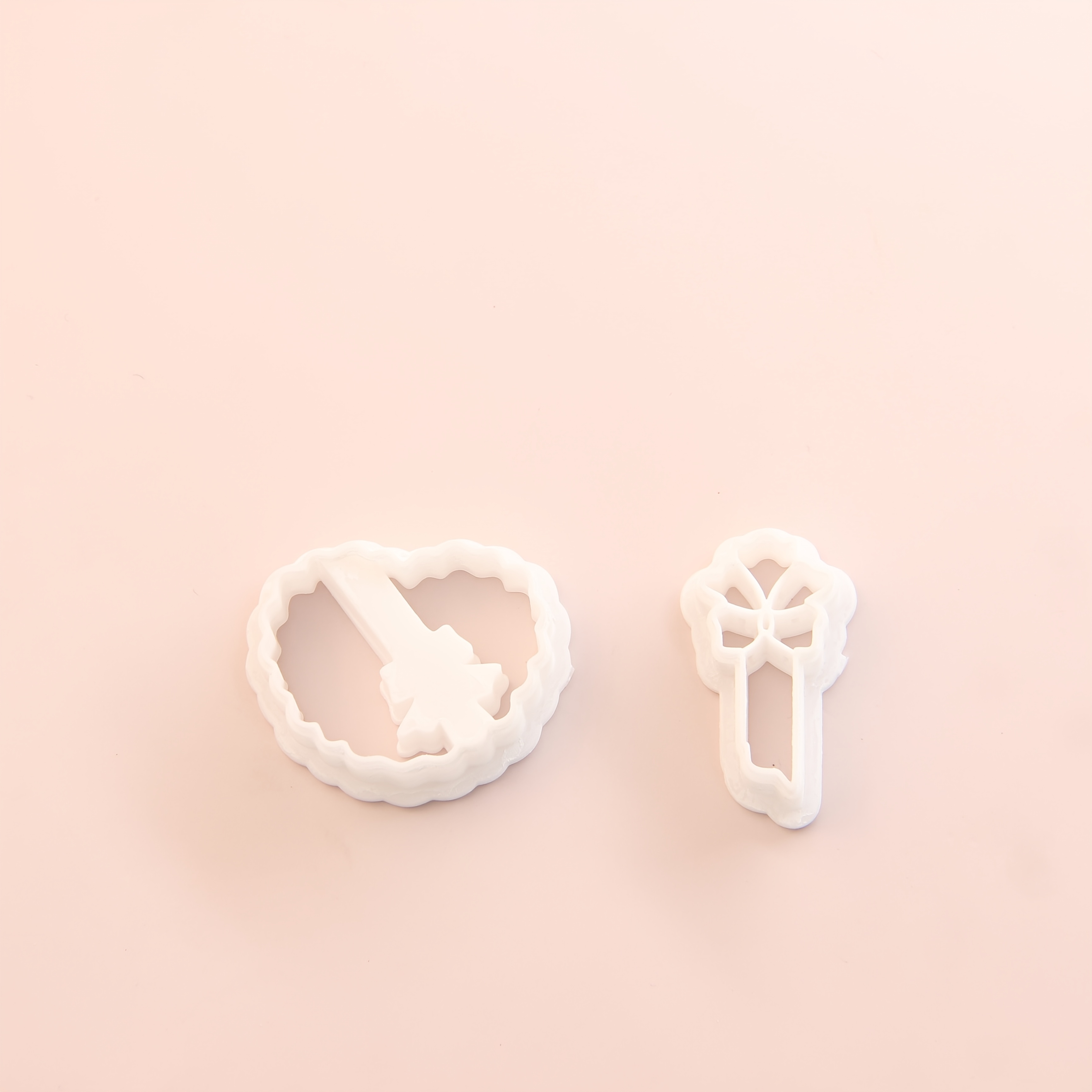 TEMU 2개 세트 데이 폴리머 클레이 커터, 귀걸이 만들기용 립스틱 귀걸이 클레이 커터, 사랑 클레이 커터, 하트 모양 립스틱 클레이 커터, 폴리머 클레이 주얼리 만들기 키트
