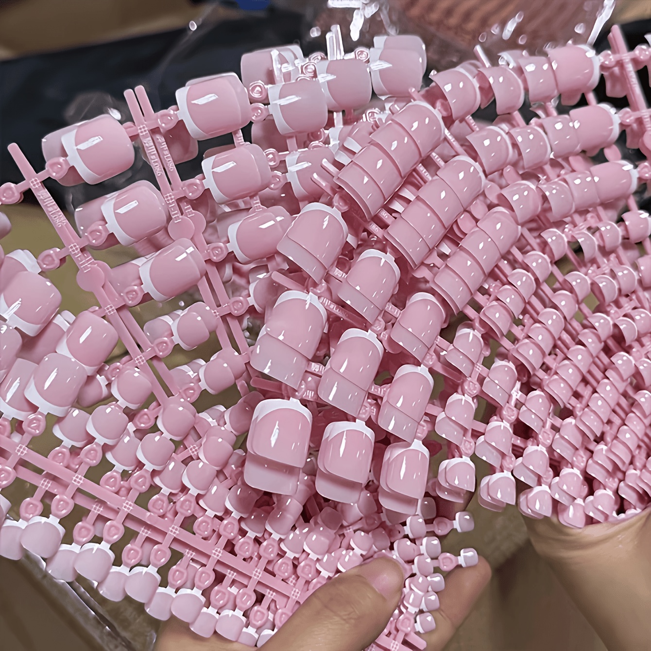 TEMU 121pcs (120pcs Wearable Nail Pieces And 1pc Packaging Bag) High-gloss Artificial Toe Nails With Adhesive Fastening System Short Square Nude Pink