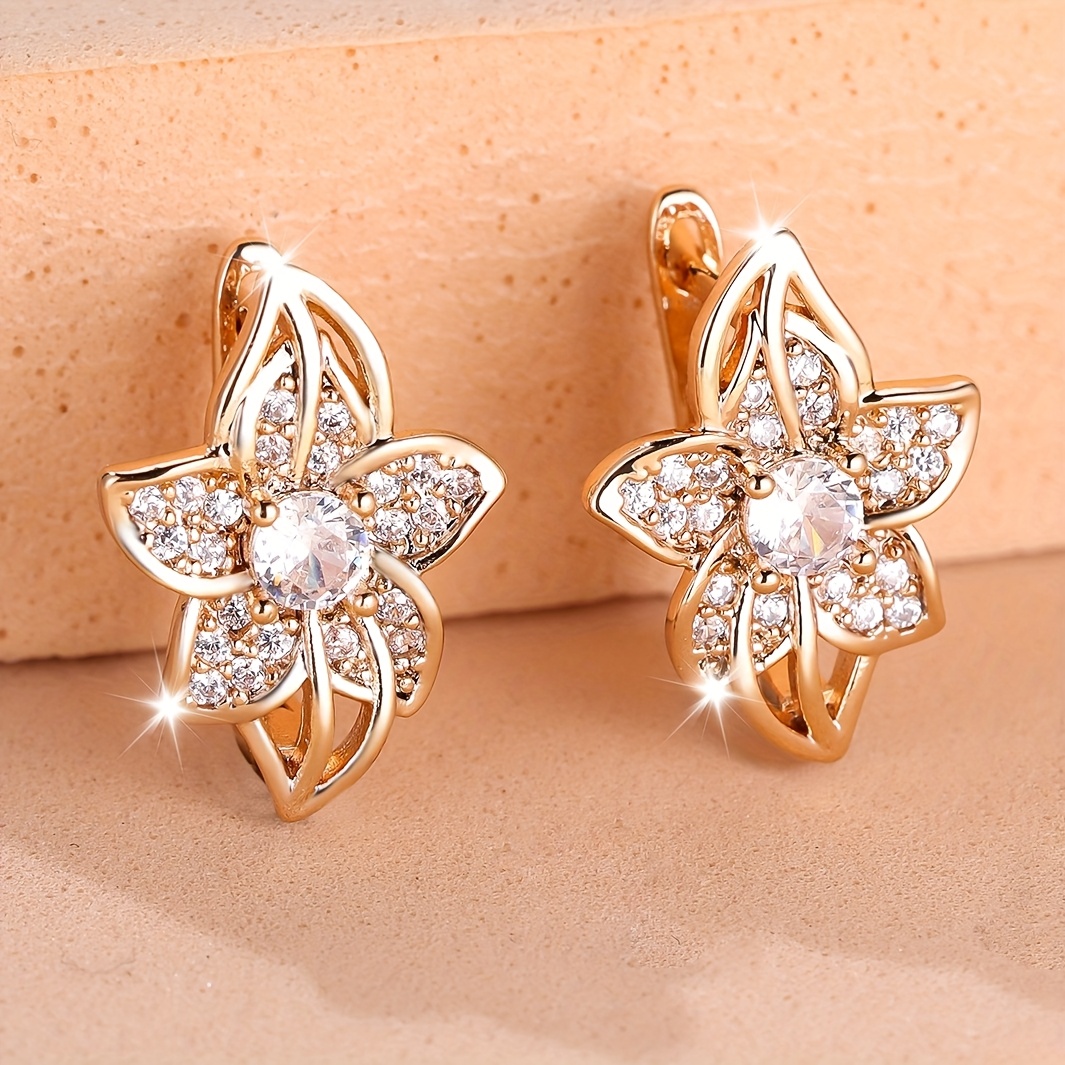 A Pair Of Classic Luxurious And Versatile Cute Earrings Featuring A White Synthetic Zirconia , Perfect As A Wedding Jewelry Gift For Women