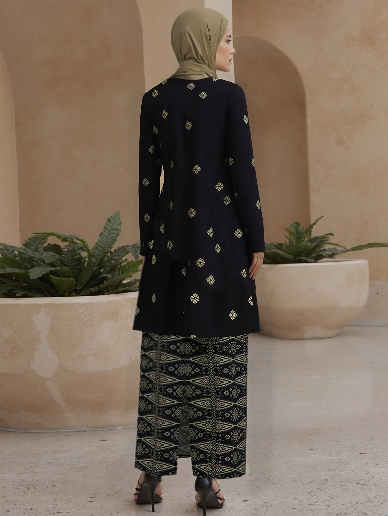 chinese dress ladies Oversize V-neck Summer Lady Silk Kaftan Long Dresses Traditional Malaysia  Muslim Dress for Women African Dresses for Women, Color19, One Size Plus :  Amazon.ca: Clothing, Shoes & Accessories