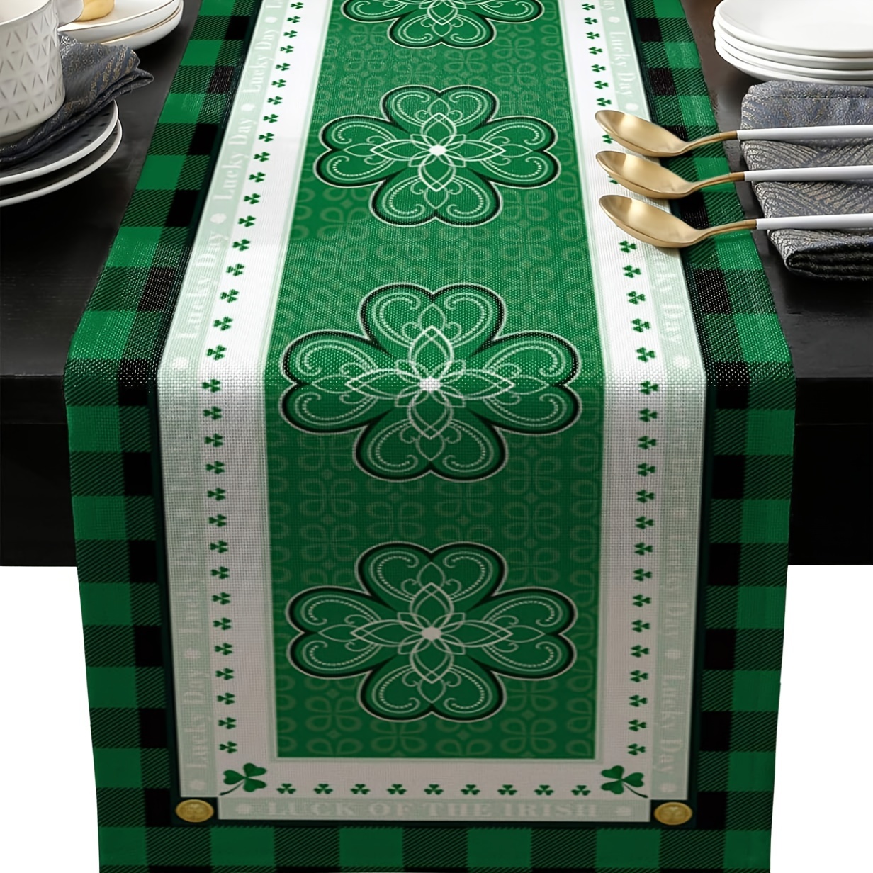 

Clover & Table Runner - Vintage Linen, 's Day, Indoor/outdoor Parties & Ceremonies