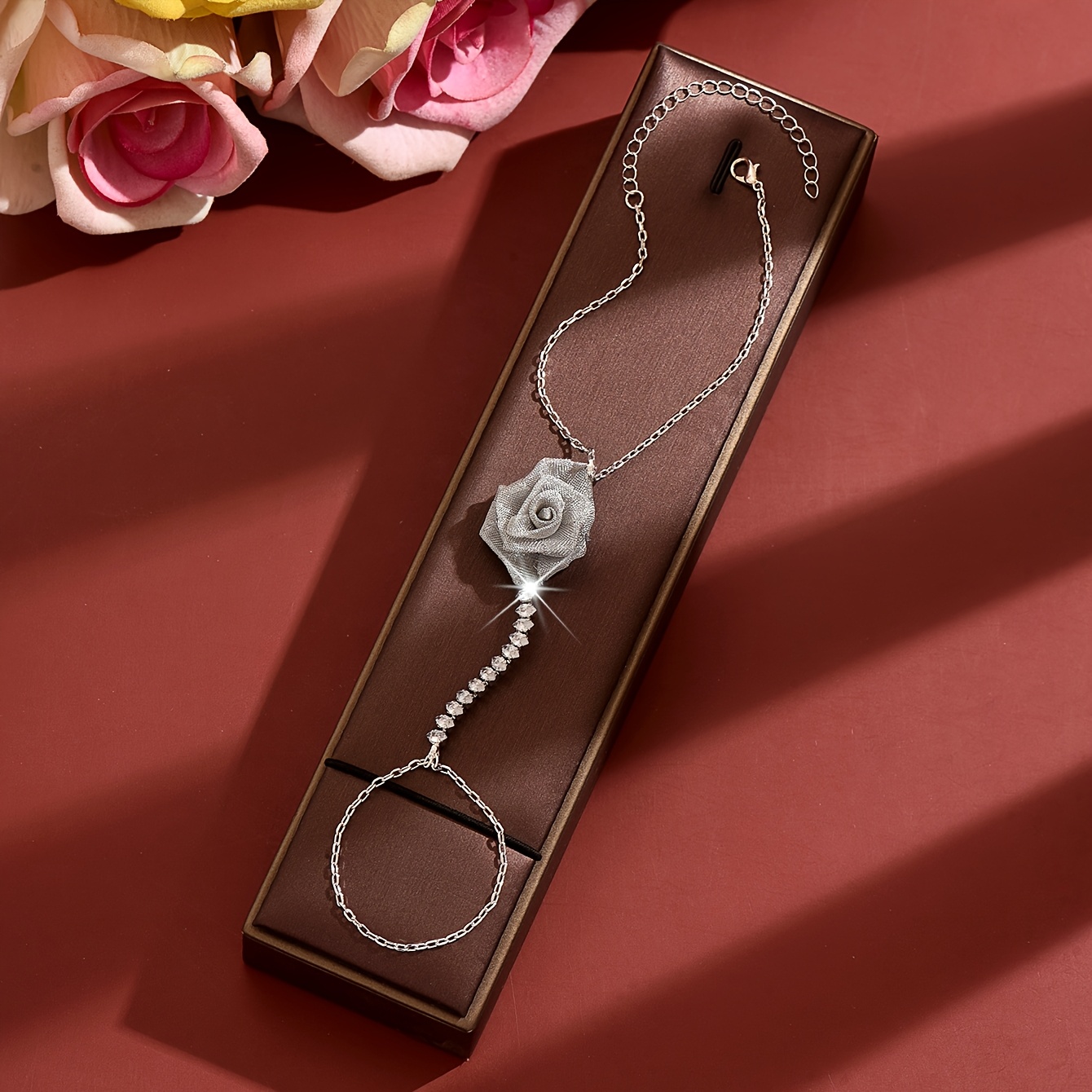 Women's Elegant Rose-Shaped Integrated Back-of-Hand Chain, Light Luxury Design