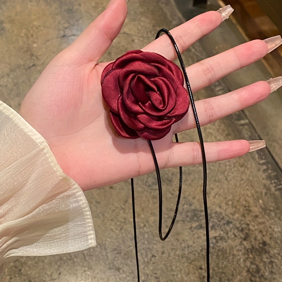 Rose Flower Pendant Necklace with Camellia