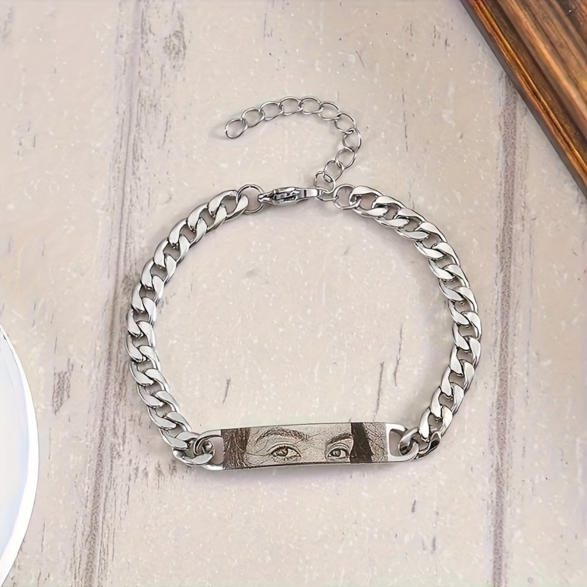 E-shop Personalisiertes Armband mit Augen, Drei Farben zur Auswahl, Geeignet für , Freunde, Familie, Haustiere, Gedenkgeschenk, Verstellbares