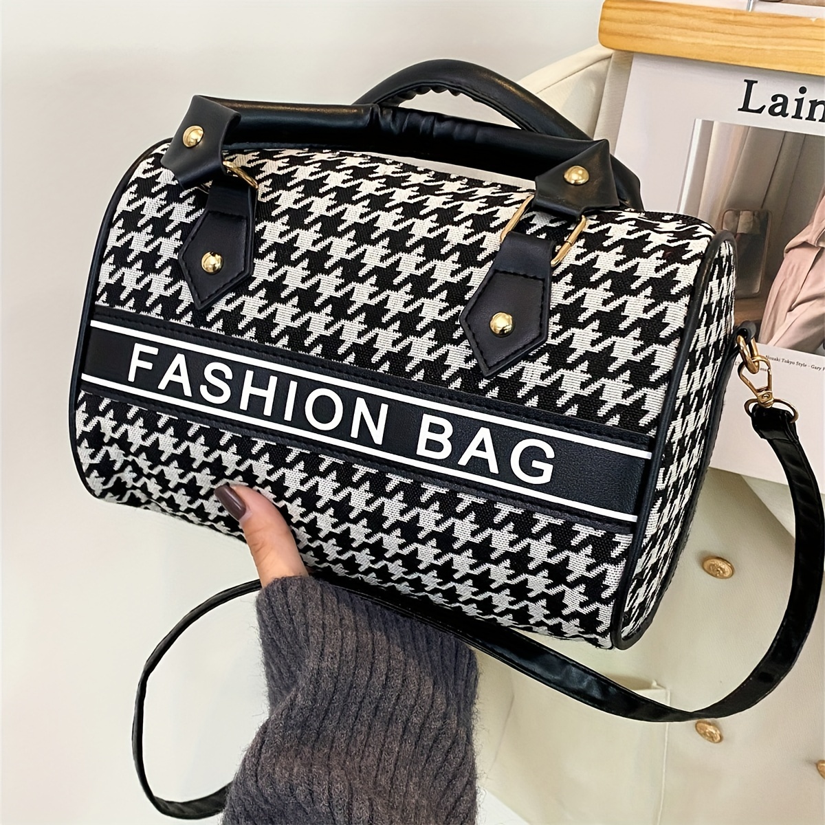 

Sac Boston Chic pour Femme - Bandoulière Ajustable, Fermeture Éclair, Doublure en Polyester, Sac à Main et Bandoulière Tendance