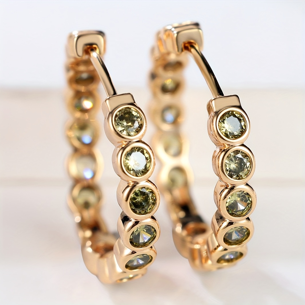 E-shop Ein Paar klassische und luxuriöse Ohrringe für Damen, mit elegantem und Design mit grünem synthetischem Zirkonia, als wunderschönes Geschenk für