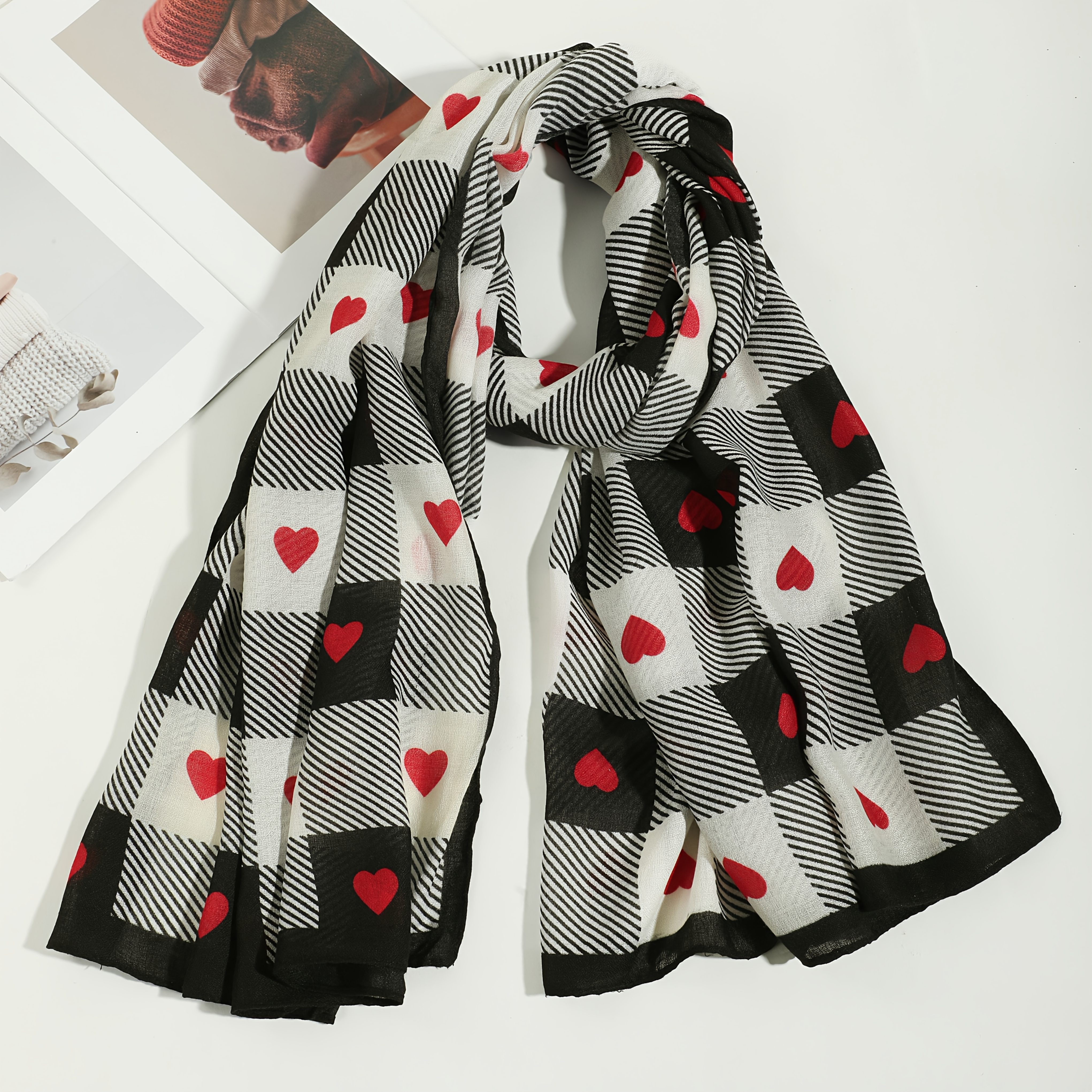 Image of A Single Piece Of Elegant Women's Scarf Featuring A Heart Pattern In A Checkered Design, Lightweight And Soft, Perfect For Casual Wear, Dates, Parties, Holidays, And Valentine's Day Gifts