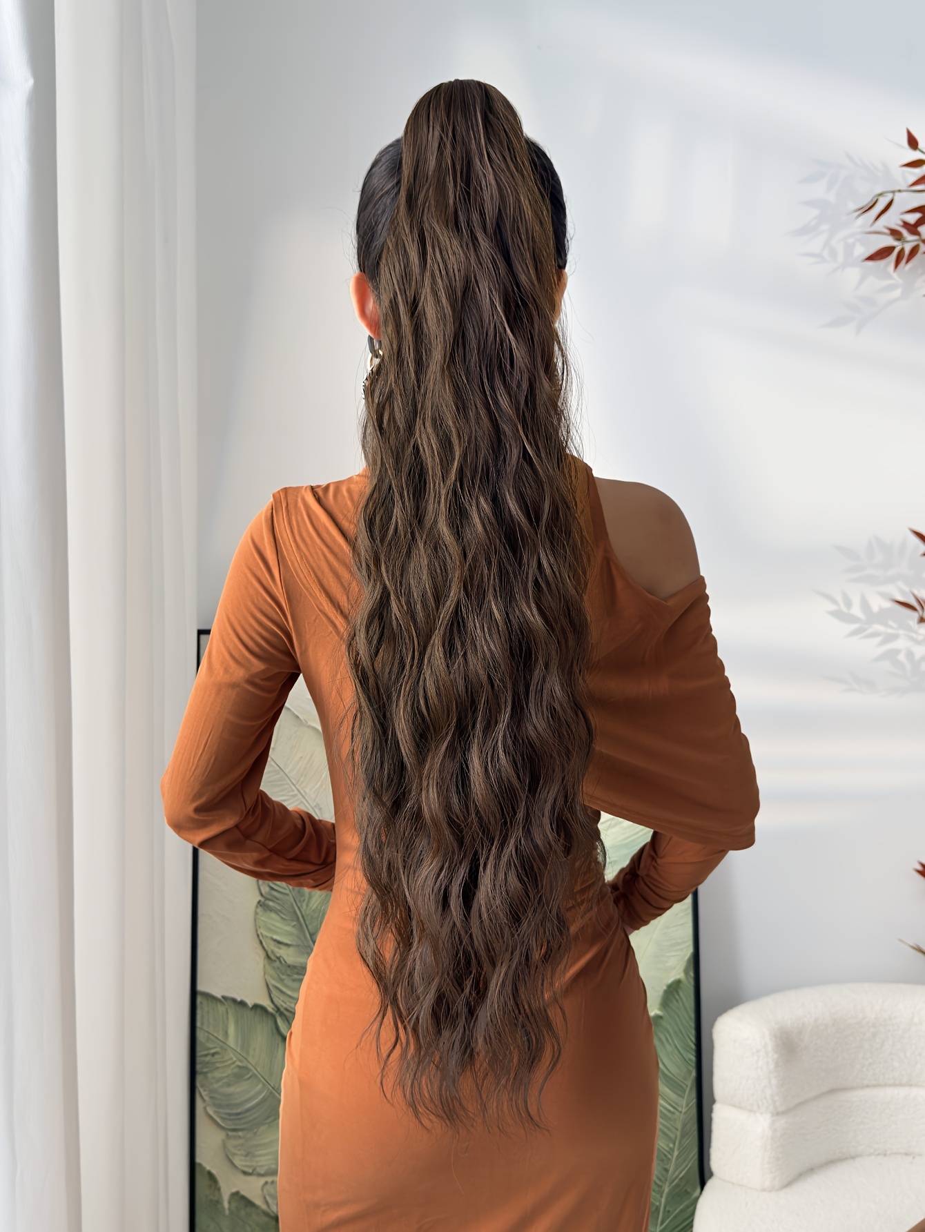   71.12cm ombre claw clip ponytail extension - water wave synthetic hairpiece in light brown, heat-resistant fiber for women with short hair, daily use accessory, ponytail hair extensions, versatile hairpiece, secure claw attachment details 1