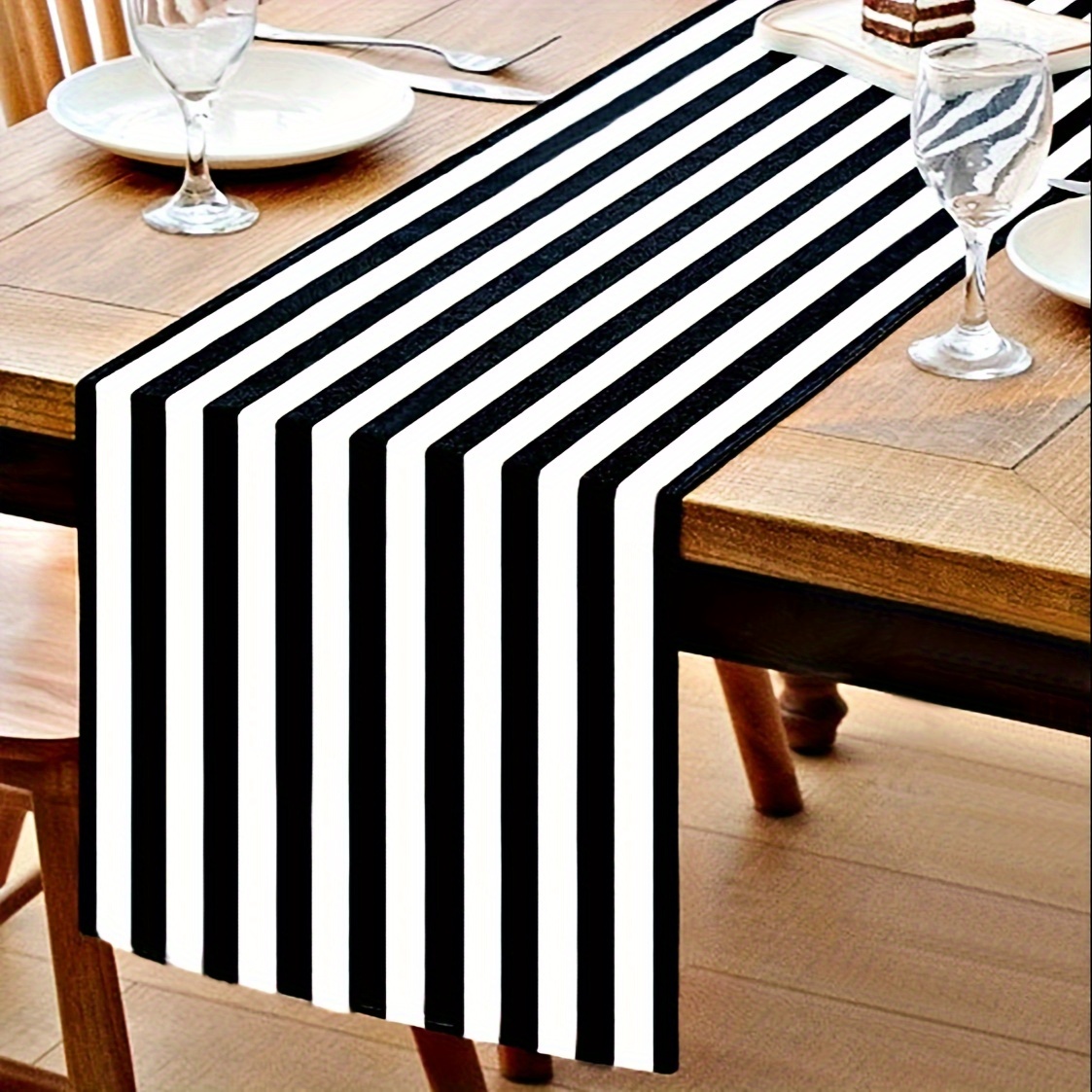 

Elegant Black & White Striped Table Runner - Modern Polyester Design For Indoor/outdoor Events, Kitchen & Dining Decor