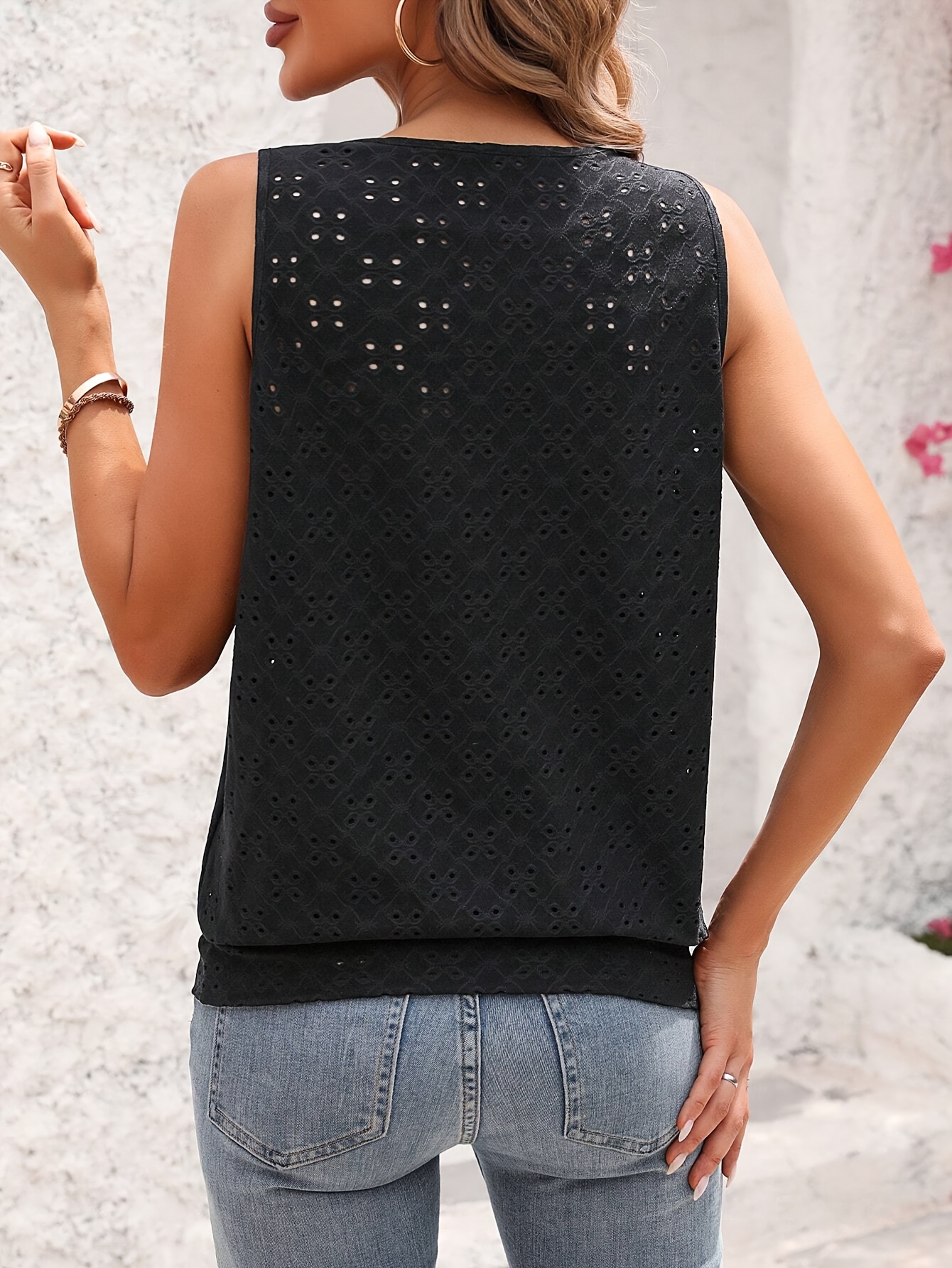 Women's Elegant Sleeveless Vest with Decorative Buttons - Semi-Sheer Round Neck Lightweight Top, Mint Green Medium Stretch Machine Washable for Spring/Summer Casual & Formal Wear, Sleeveless Vests, Spring Fashion, Butterfly Motif, Nontransparent Fabric
