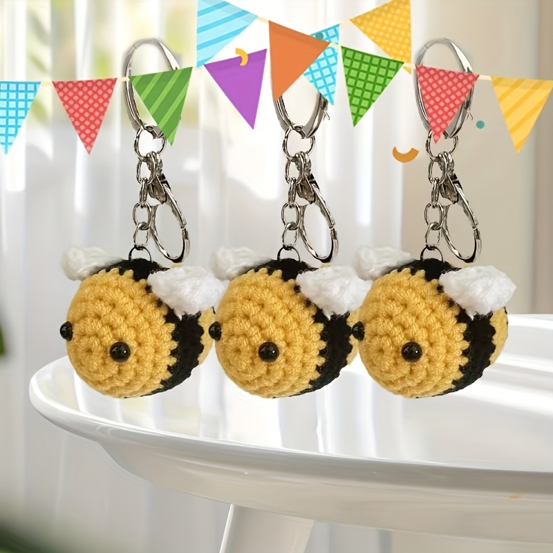 

3 Set Of Hand-crocheted Bee Keychains - Cute Animal Hangers For Bags And Backpacks, Perfect For Birthday Or Party Gifts