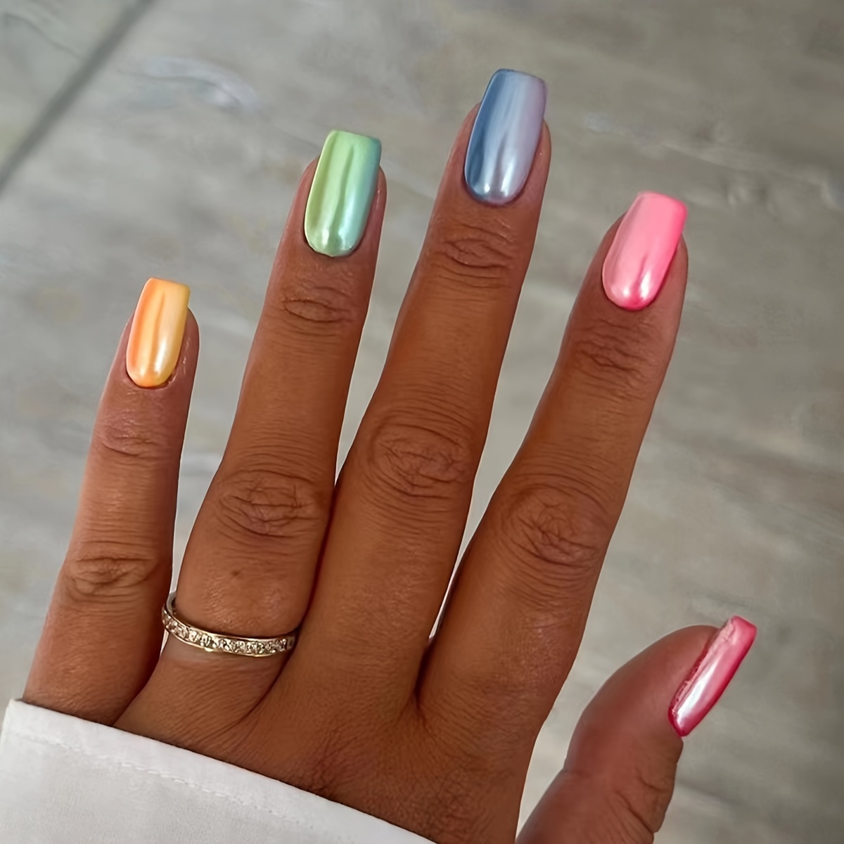 

Faux ongles à pression Pastel Aurora, 24 pièces, arc-en-ciel brillant, décorations d'ongles tendance à couverture complète pour femmes, fête d'été