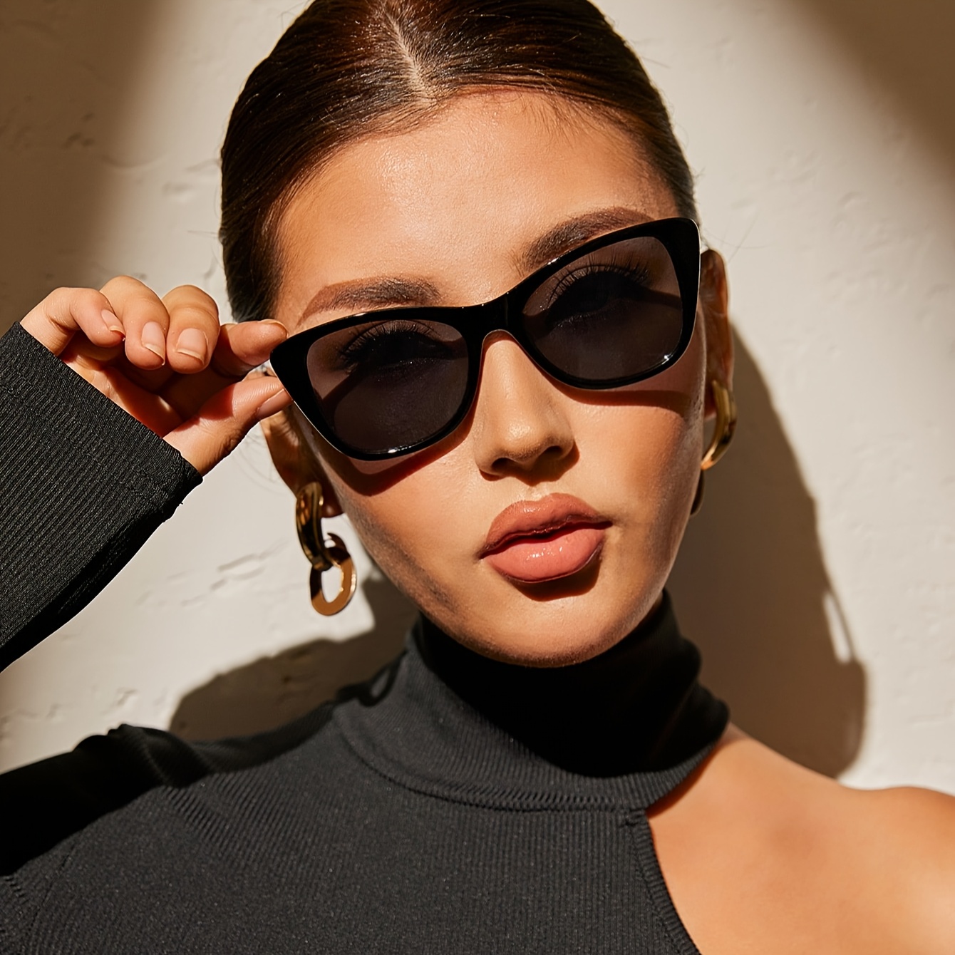 1pc Fashionable Retro Cat-eye Small Frame Glasses For Outfit Styling