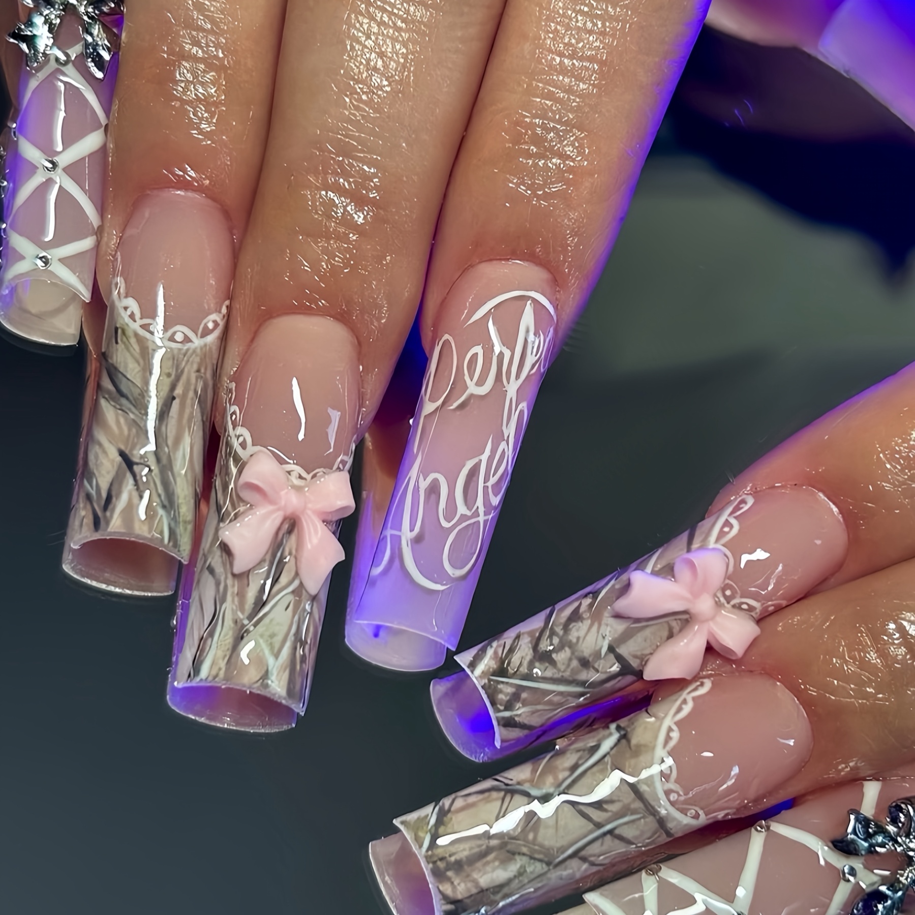 Image of A Set Of 24 Long Coffin-shaped False Nails, French Style, Fashionable Art Stripes, Three-dimensional Sweet Silvery Shining Crushed Diamonds