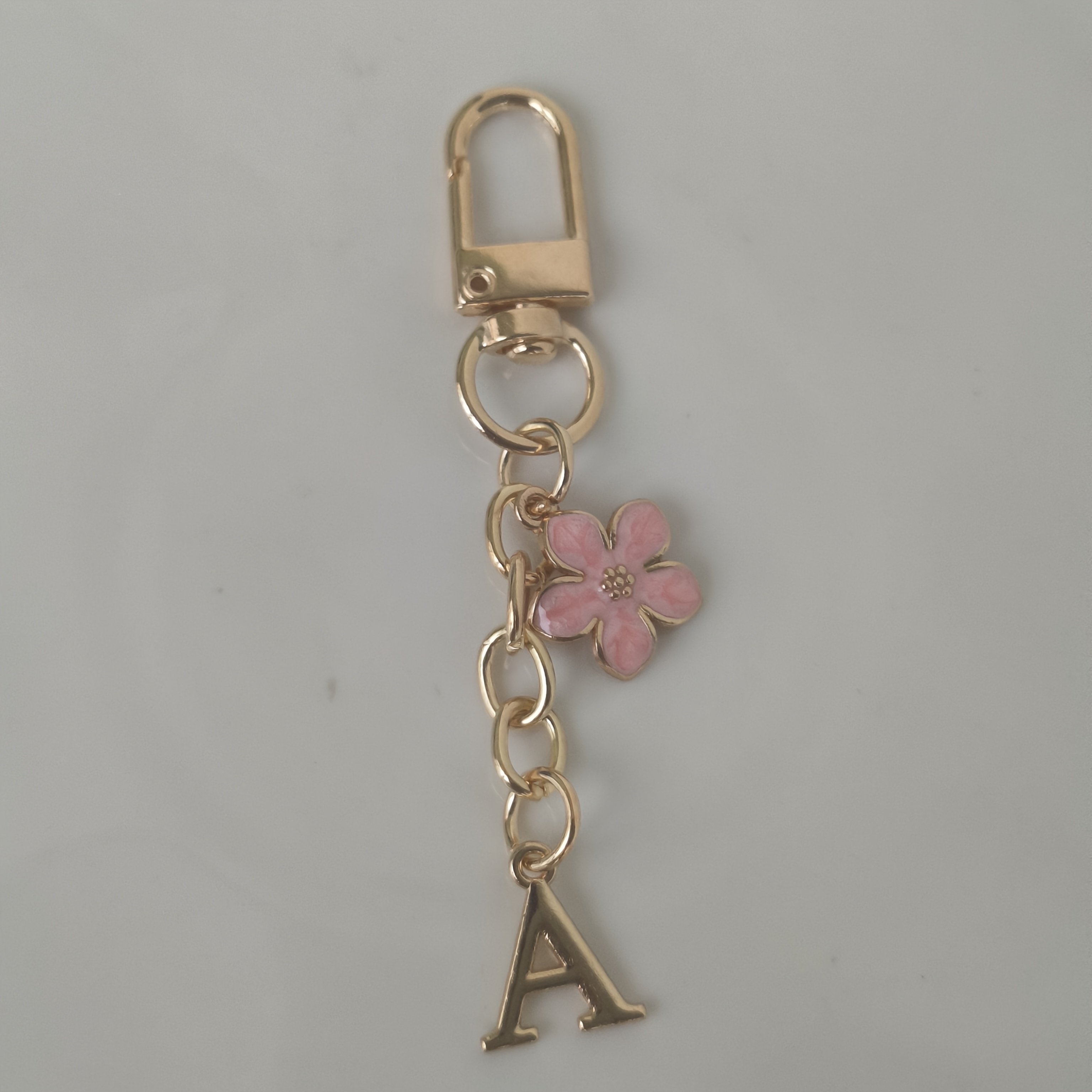 1pc Fresh Pink Large Flower With Large Letter A-z Keychain, Fashionable Keychain Pendant For Bags, Backpacks, Car Keys, Gift
