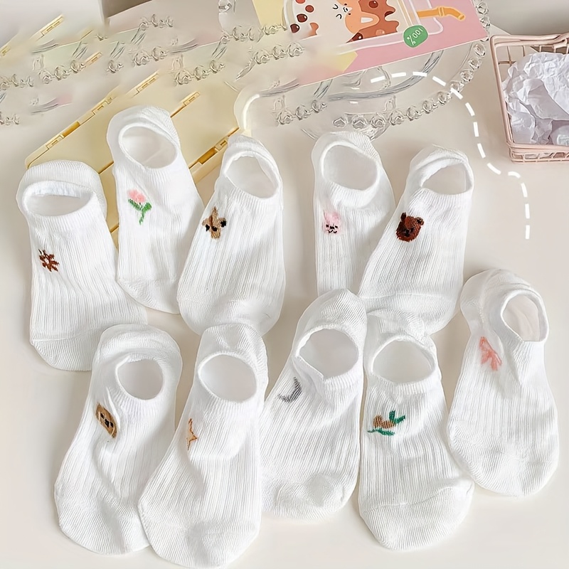 Random 5-pair Set Of Stylish, Versatile, And Cute Cartoon-patterned Socks