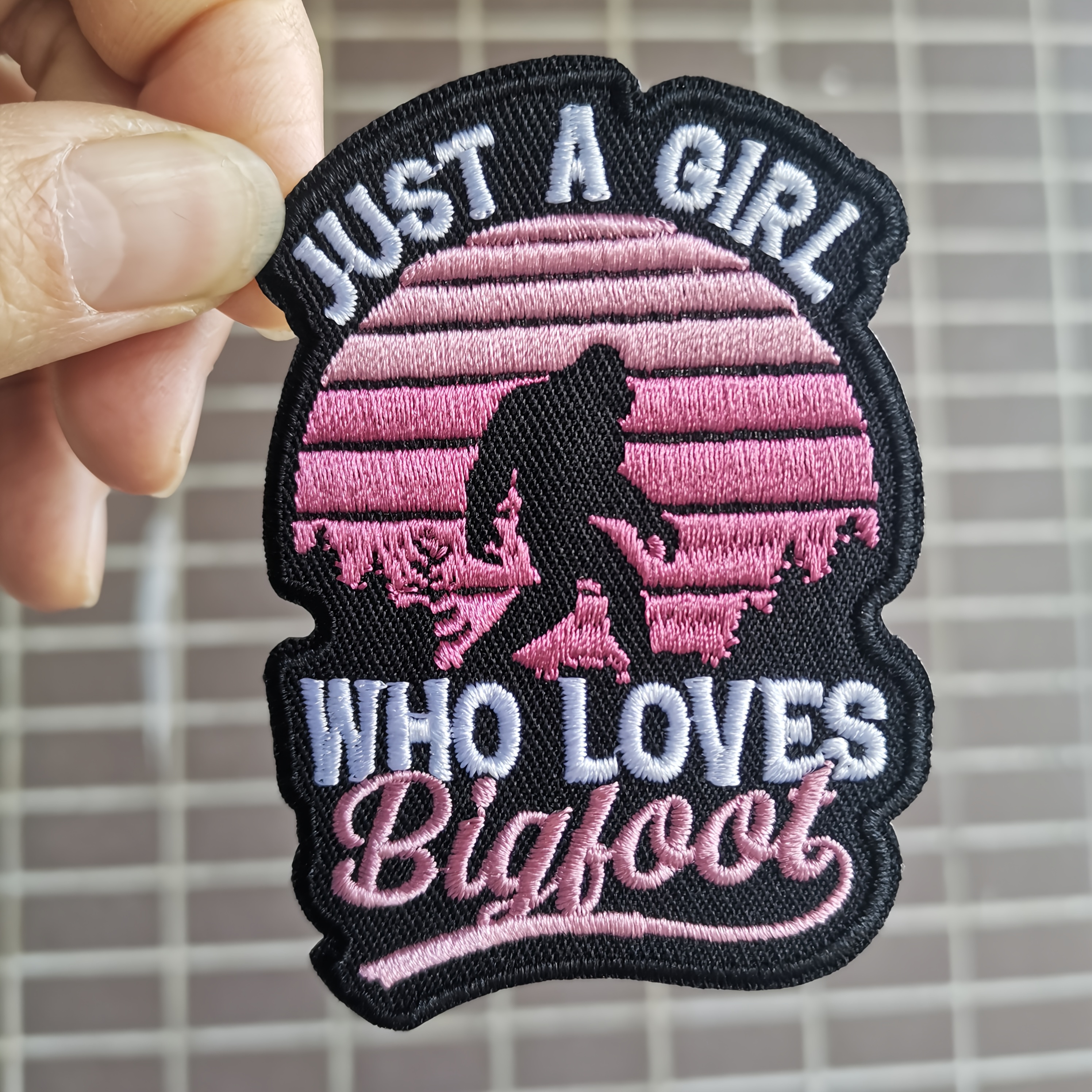 

1pc Embroidered Patch " Who Bigfoot" - Pink And Gray, Iron-on/sew-on Applique For Clothing, Hats, Shoes, Bags - Diy Decorative Badge