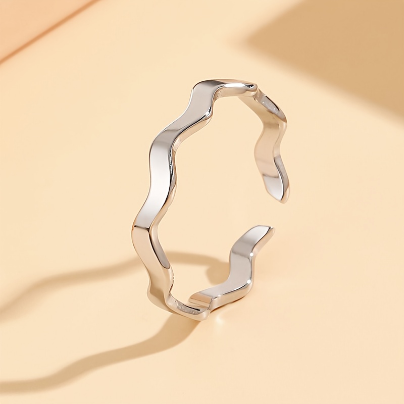 TEMU Stainless Steel Geometric Möbius Ring, Simple Wave Pattern Adjustable For Women, Vacuum - Steel Ring, Elegant And Minimalist Jewelry, Ideal Gift