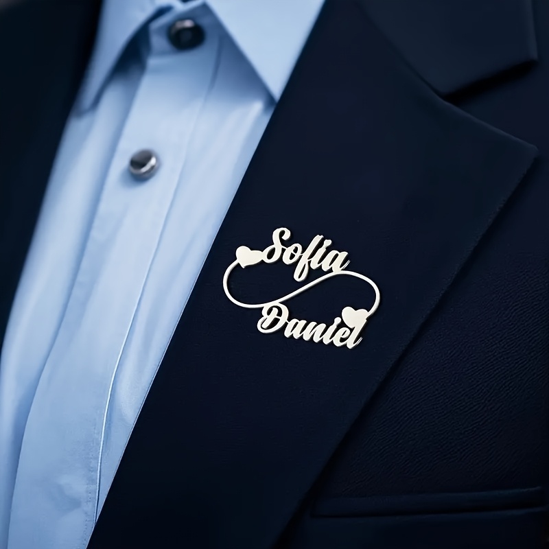 E-shop Personalisierte Namens-Brosche für Paare, stylische Infinity-Brosche, romantische Namensschild-Brosche aus Edelstahl für Hochzeiten, Bräutigam-