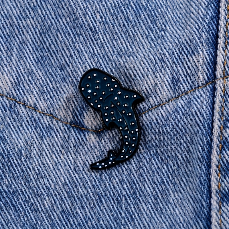 1pc Urban Shark Badge - Matte Black With Fibonacci , Contour Design, Alloy Streetwear Pin For Teens & Adults, Cute Theme, Non-metal Backing