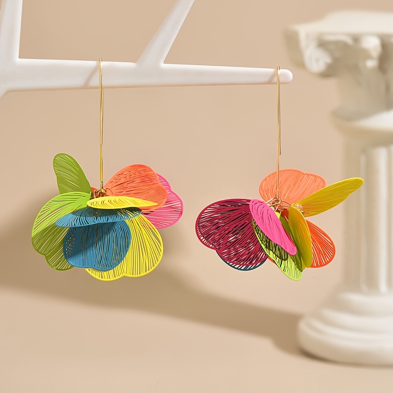 TEMU Boucles d'oreilles bohèmes 3D de pétale peint par pulvérisation pour femme, des pétales aléatoires