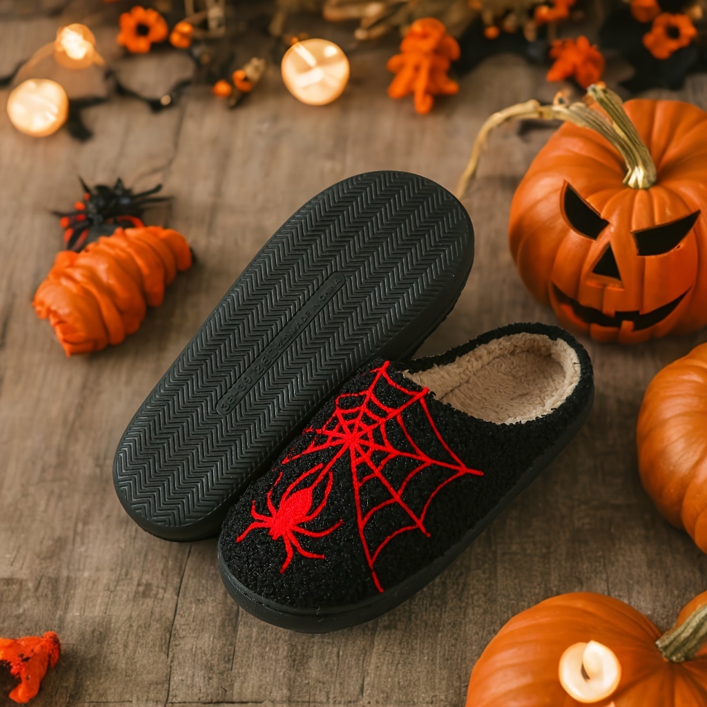 

Chaussons d'Halloween tendance pour hommes avec motif de toile d'araignée ajourée, confortables et antidérapants, idéaux pour la maison