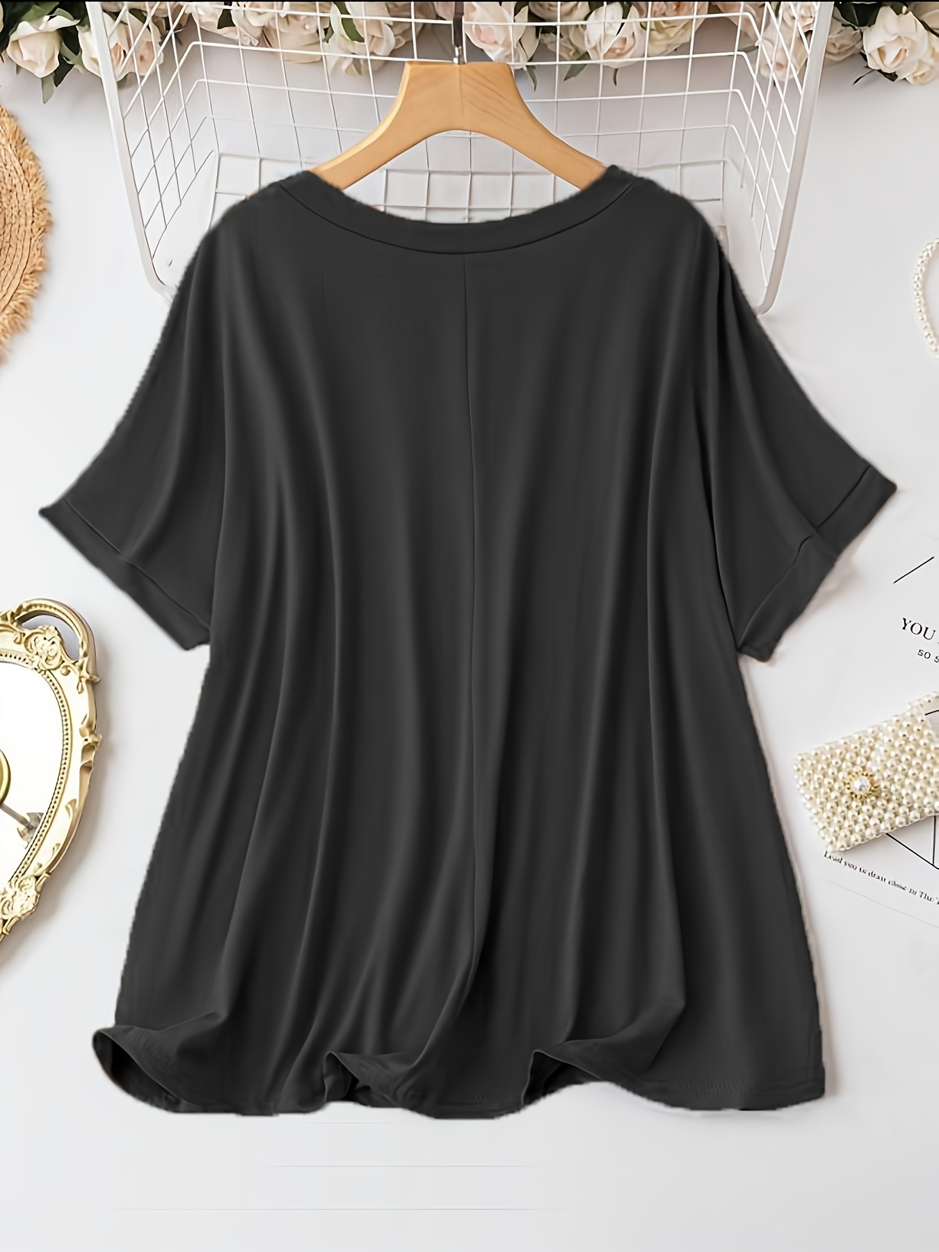 Plus Size Solid Simple V Neck T-Shirt, Casual Short Sleeve Top For Spring & Summer, Women's Plus Size Clothing