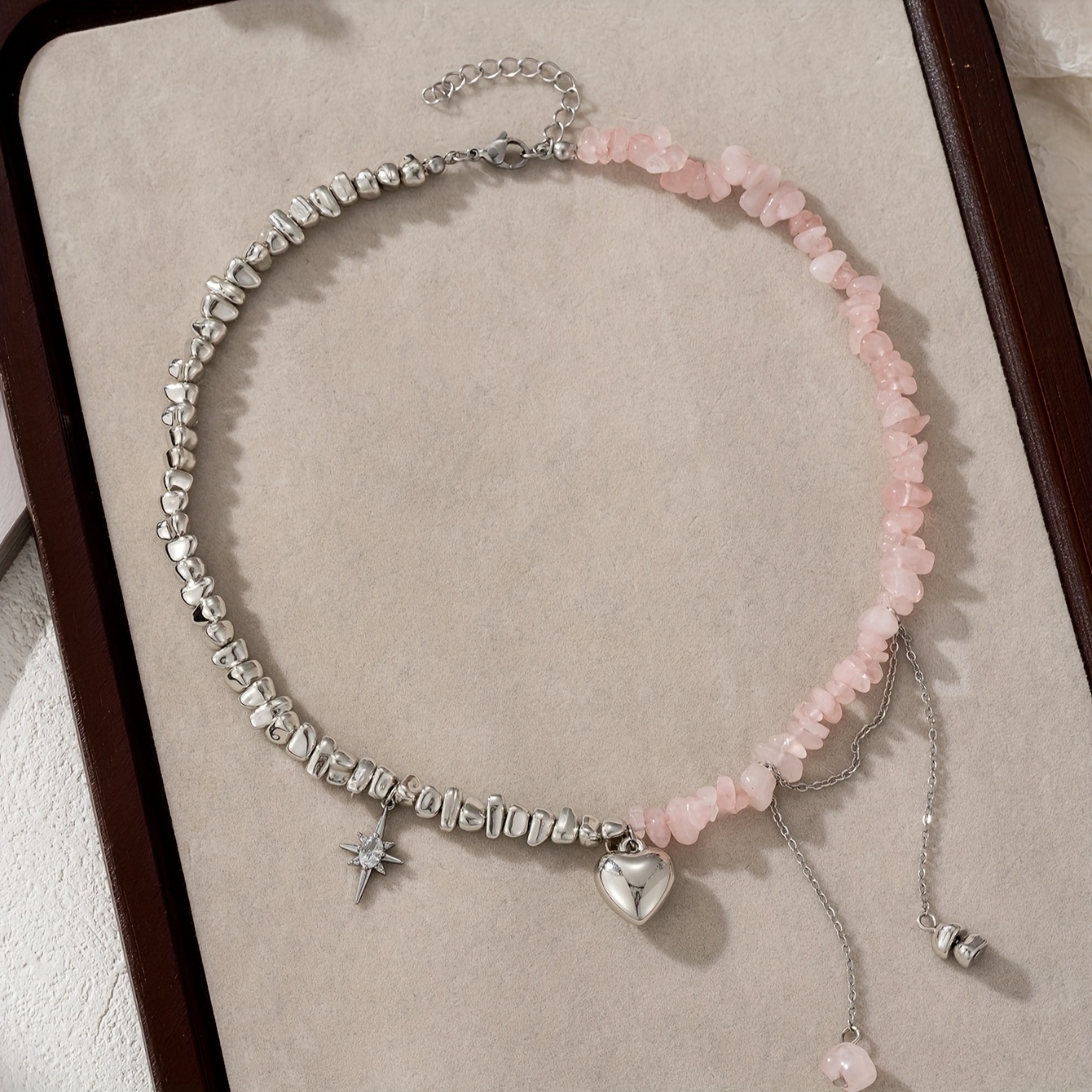 E-shop 1 Stück Damen Halskette, und schlichtes unregelmäßiges rosa Crushed Stone CCB Perlen Herz Anhänger Kragenketten-, Party Urlaub Schmuckaccessoire