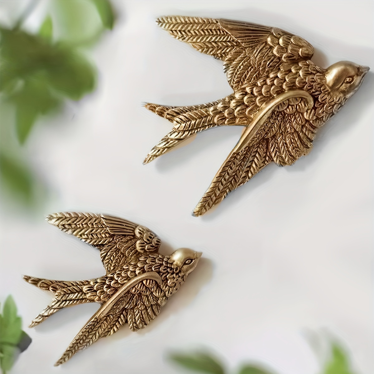 

1pc, Golden Flying Bird Hanging Ornament Golden Swallow Wall Decoration Wall Decoration, Resin Crafts, Living Room Background Wall Decorations, Indoor Home Decor