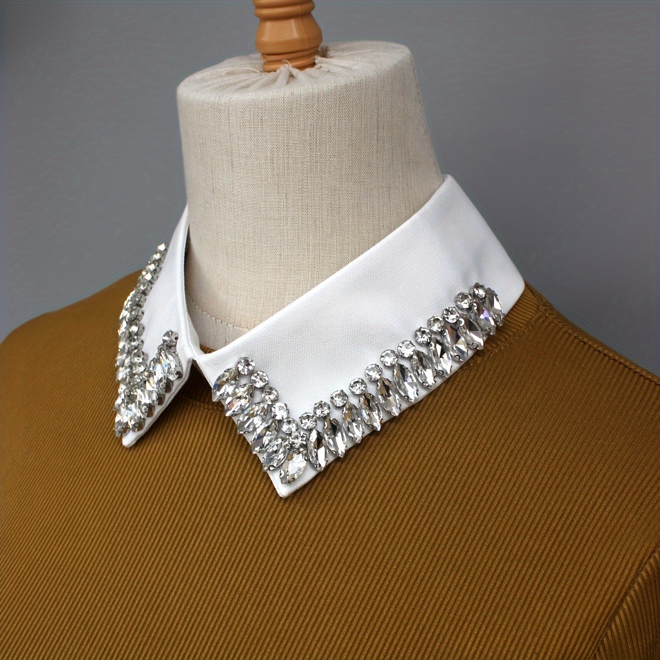 1pc Vintage Detachable Detachable Collar, Suitable For : Spring, Summer, Autumn, And Winter. Luxurious Beaded Detachable Collar With Shiny Hand-sewn Beads. Vintage , Temperament, And Exquisite Quality