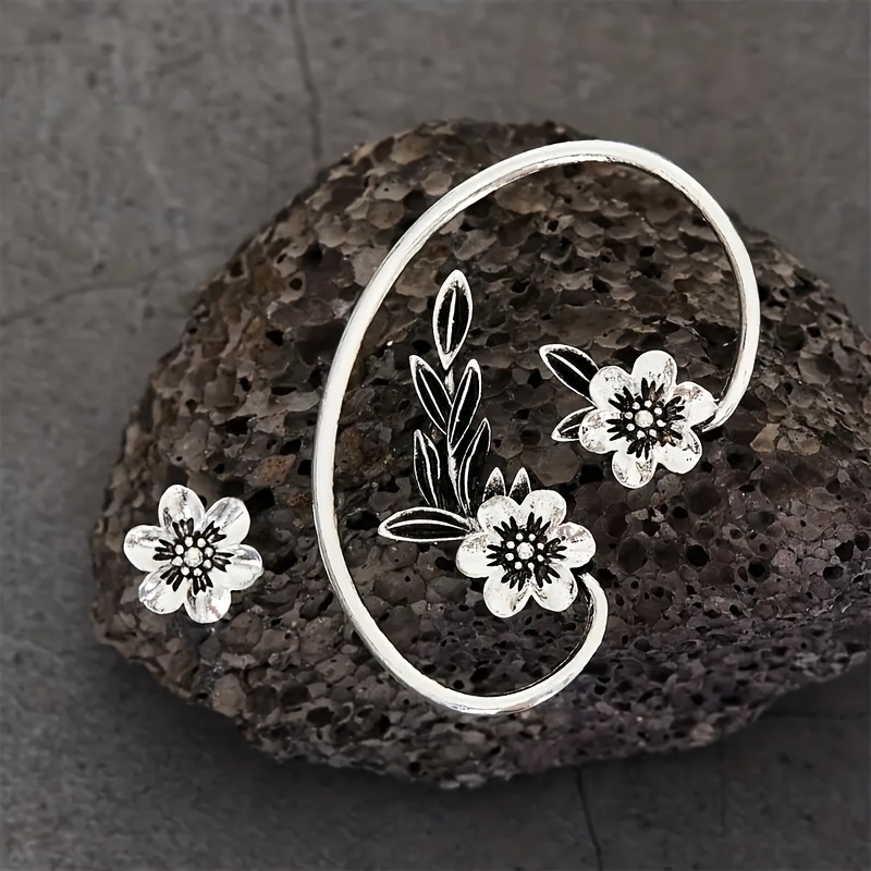 Niche Retro Flower Full Ear Ear Clip, Simple And Versatile, Is The For Holiday Gift Earrings