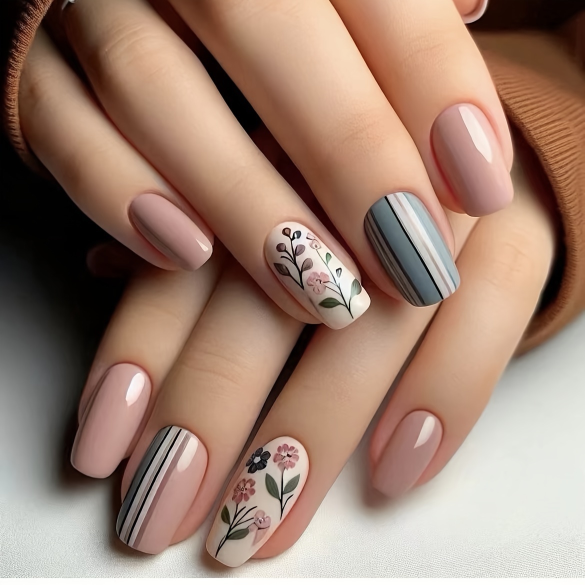 Image of 24pcs Women's Nail Set Medium False Nail Medium And Long Solid Color Striped Flower Shiny Nail Detachable Pressing Type Used Repeatedly Cost-