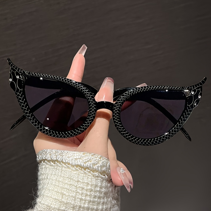 

Snake Fashion Cat Eye Sunglasses For Women Men Y2k Anti Glare Decorative Glasses Gothic Rave Party Costume Props