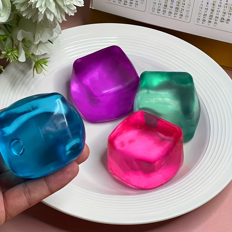 Cute little square pinching High-value color-transparent square pinching