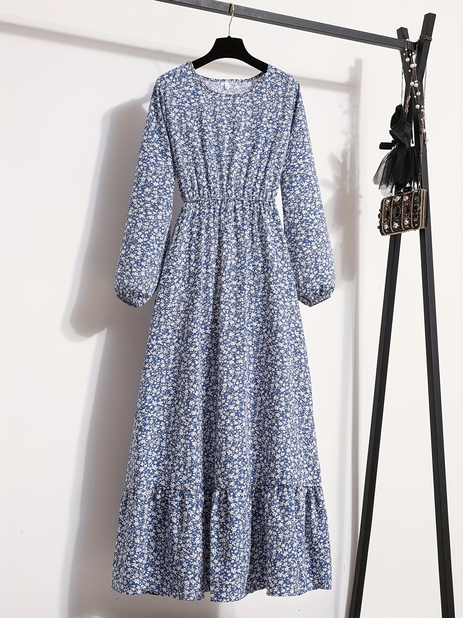 long sleeve blue and white maxi dress (S) 70s Blue Long Sleeve Prairie Maxi Dress