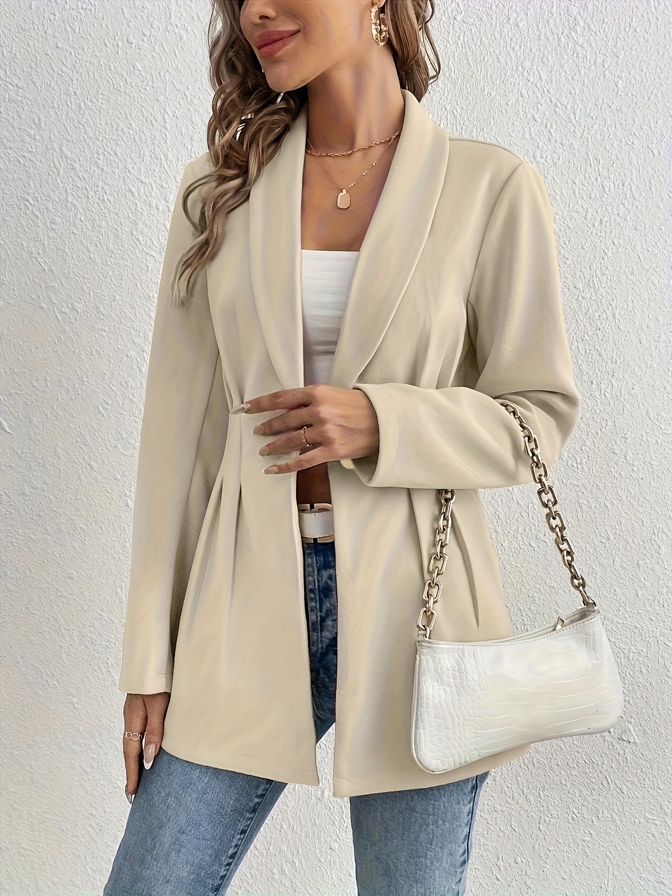 Blazer elegante de color beige para mujer con detalles de botones - Manga larga, ajuste suelto, chaqueta de poliéster para primavera/otoño, ropa casual a formal, chaqueta de ropa casual | Blazer elegante | Chaqueta de poliéster