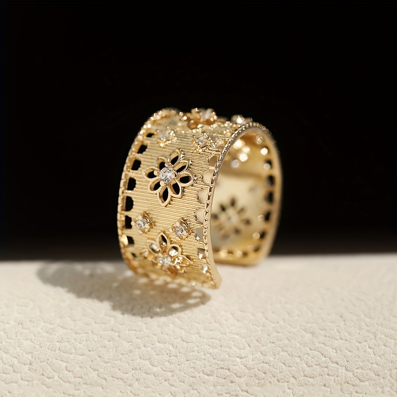 E-shop Modischer, exquisiter, hochwertiger Luxus-Stil Mesh Hollow Messing Inlay Zirkonia Attractiver, exquisiter Ring, geeignet für Damen, Geschenke,