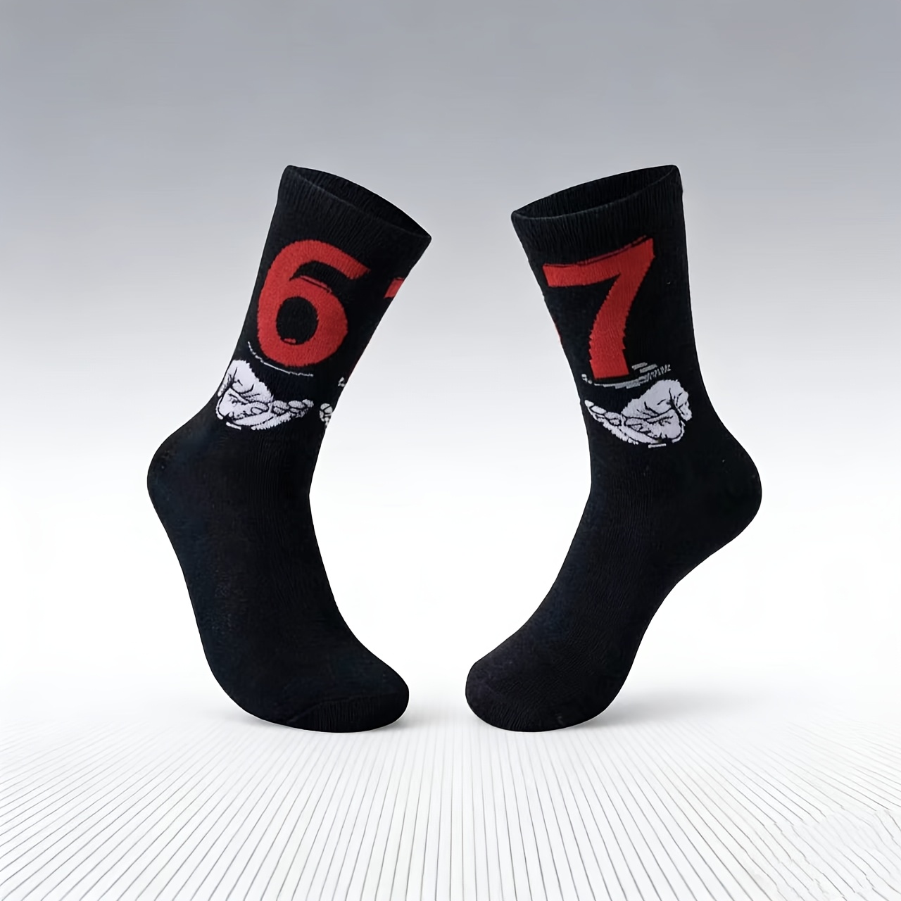 E-shop 1/3/6 Stück Digitale 67 Gehirnloch "Frohe Feiertage" Sechs Sieben Herrensocken Neuheit Wadenlange Socken Musterdruck Socken