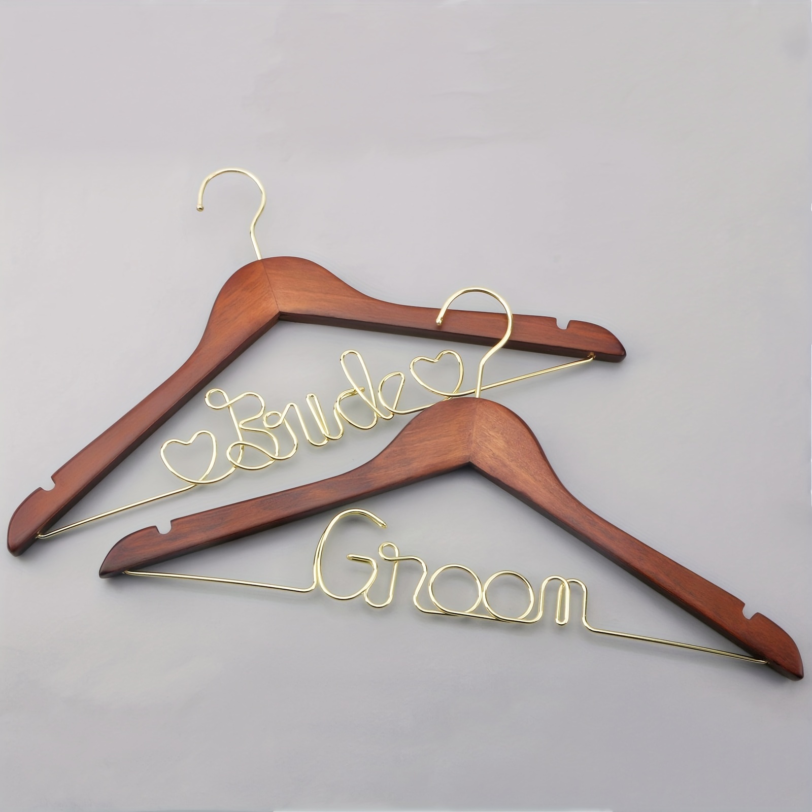 

1pc Wooden Hangers With Gold Script, "bride & Groom", Classic Thickened Wood Suit Hangers, Broad Shoulder, No Marks, Perfect For Wedding Dresses & Suits, Ideal Wedding Supplies