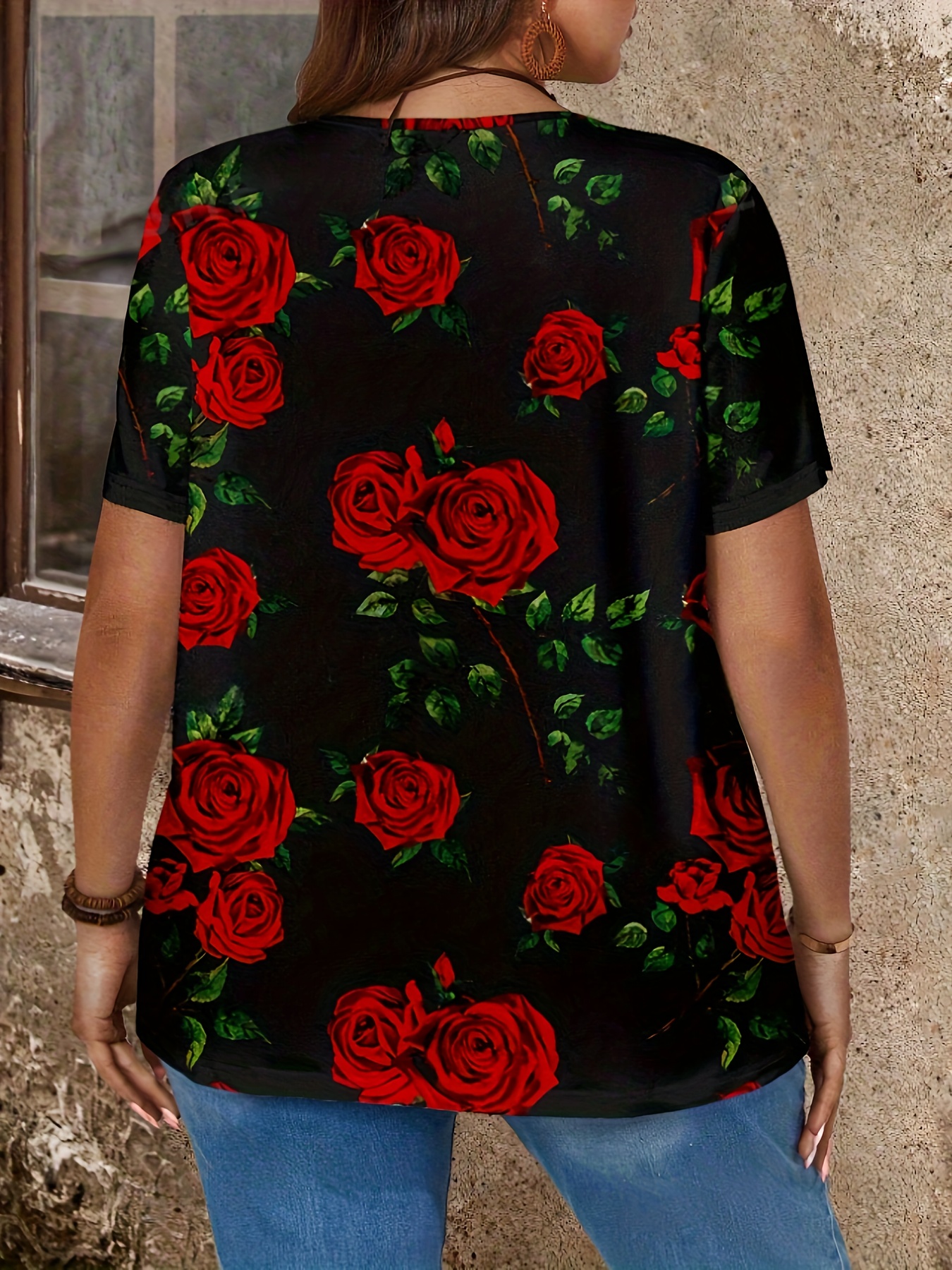 Plus Size Rose Print V Neck T-Shirt, Casual Short Sleeve Top For Spring & Summer, Women's Plus Size Clothing