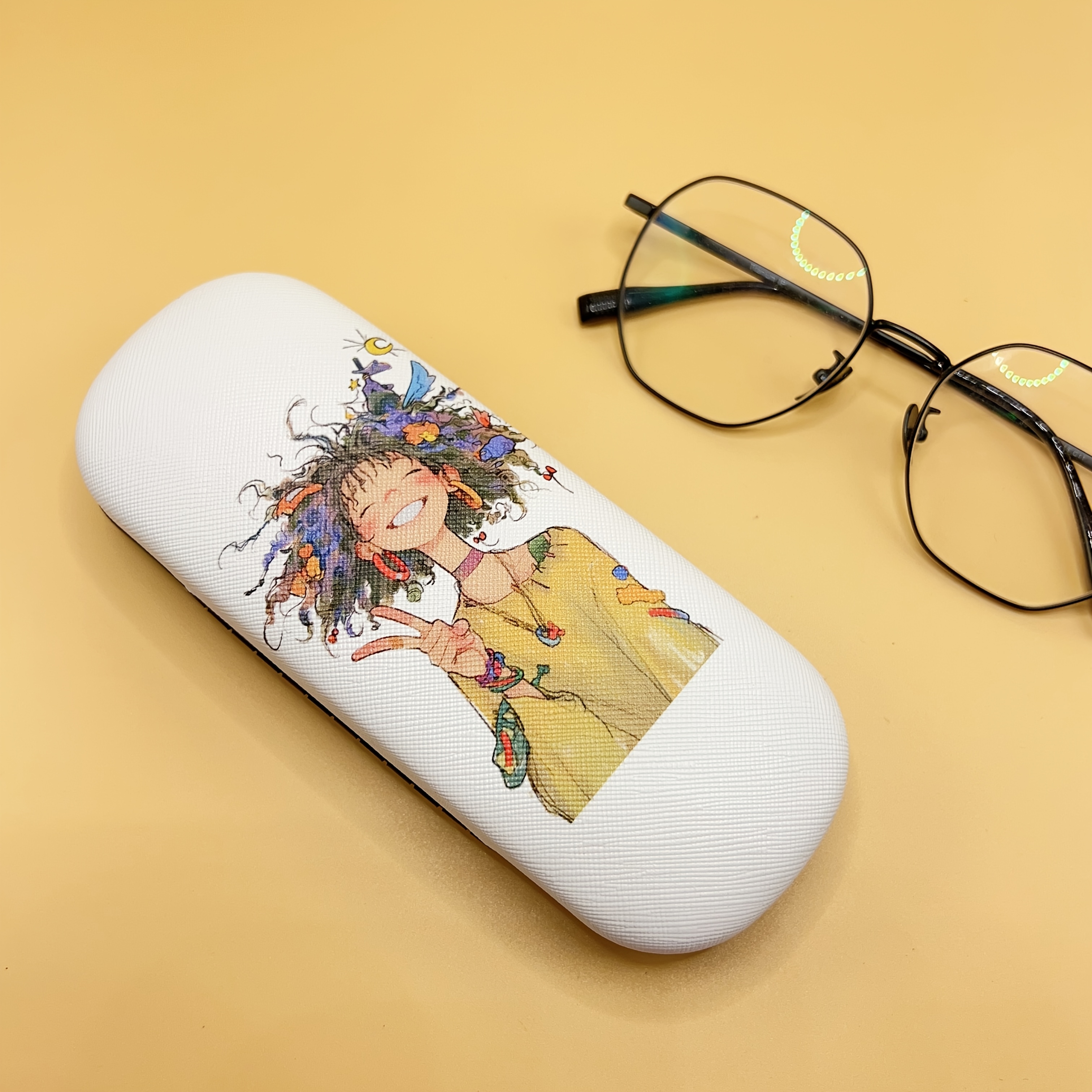 Image of Eyeglass Case, Unisex Glasses Storage, Pressure Resistant, Convenient For Travel, Holiday Gift