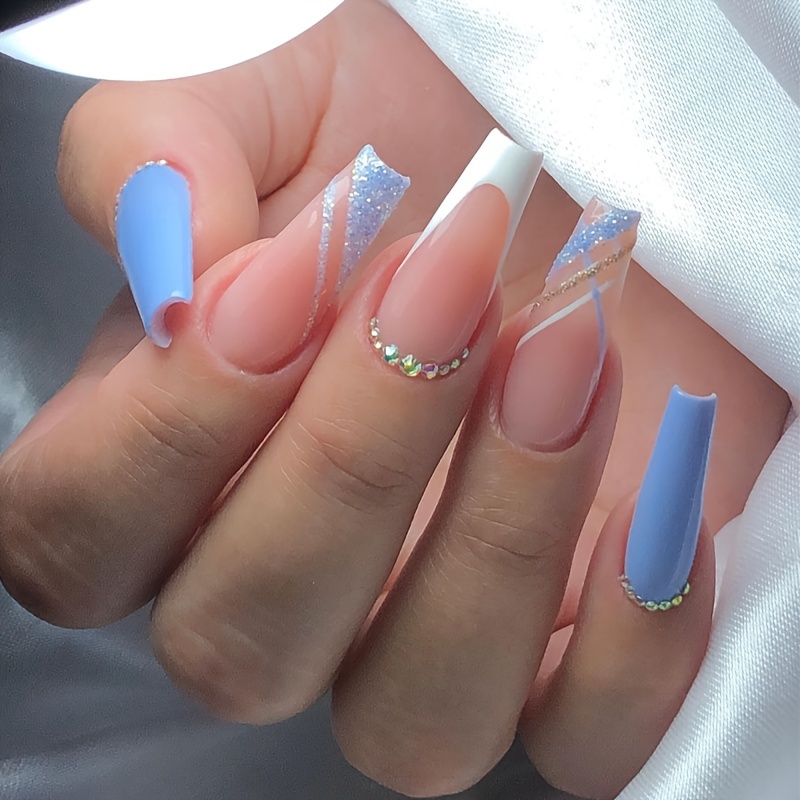 E-shop Europäischer Amerikanischer Stil Blau Gestreifte Handgemachte Press-On Nägel, Mittellange Strass Nagelspitzen, Abnehmbare Nagelaufkleber,